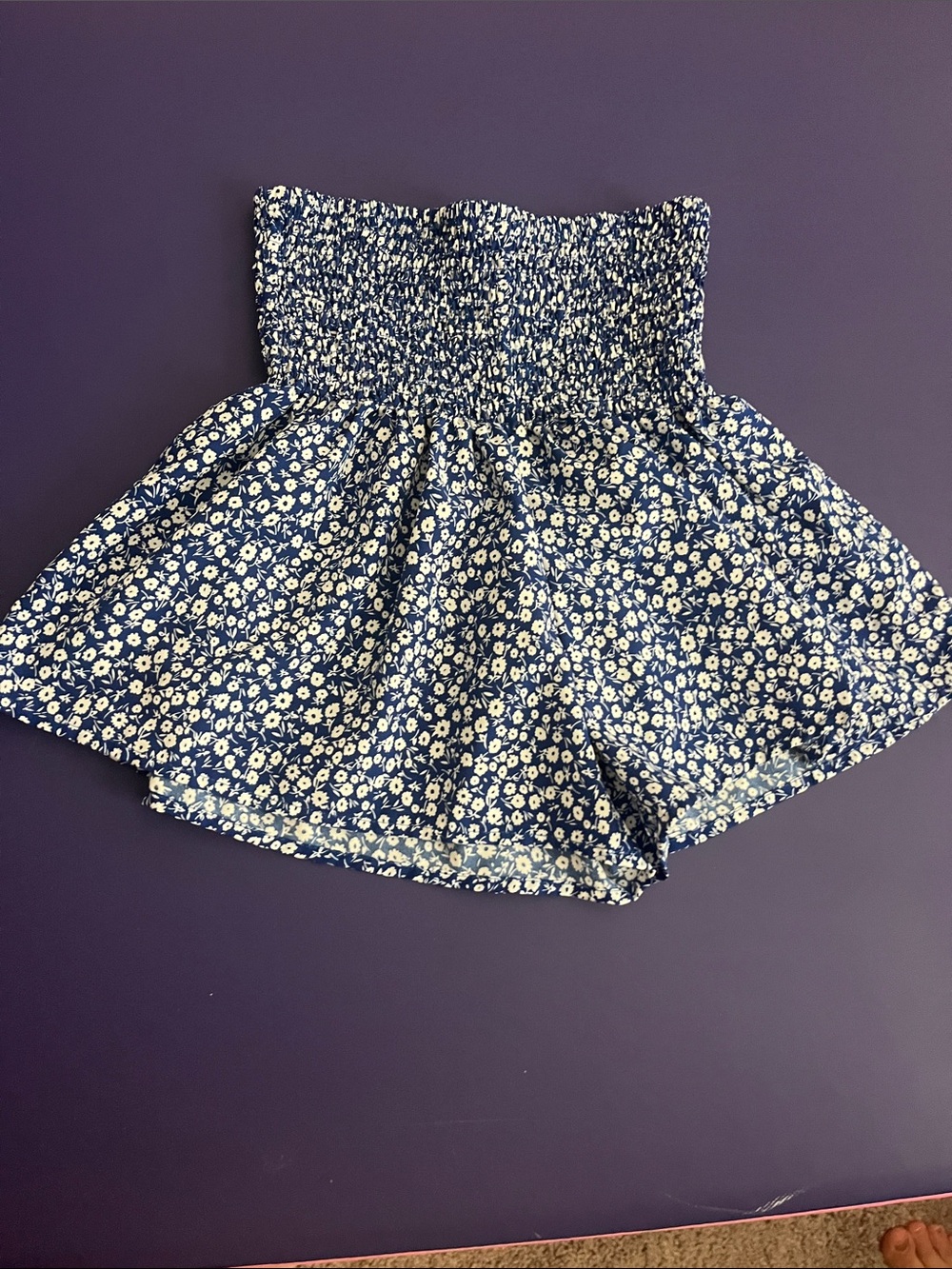 Women’s Blue Floral High-Waist Scrunched flowy shorts